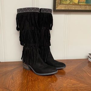 Ladies Donald J Pliner boots - size 8 1/2M